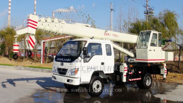 點(diǎn)擊查看詳細(xì)信息<br>標(biāo)題：8噸汽車吊 閱讀次數(shù)：3294