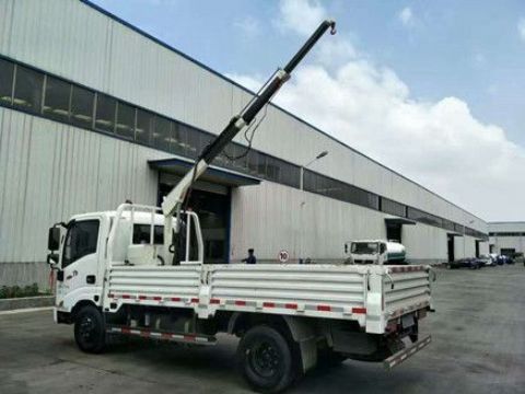 點擊查看詳細(xì)信息<br>標(biāo)題：車載小吊機(jī) 閱讀次數(shù)：2245