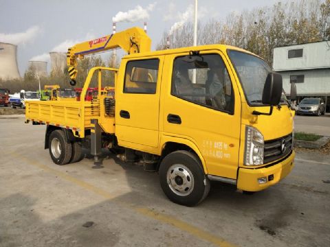 點擊查看詳細信息<br>標題：凱馬雙排隨車吊 閱讀次數(shù)：2263