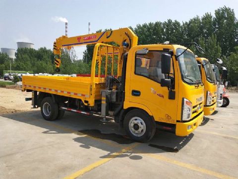 點(diǎn)擊查看詳細(xì)信息<br>標(biāo)題：4噸唐駿隨車吊 閱讀次數(shù)：2229