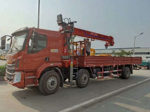點(diǎn)擊查看詳細(xì)信息<br>標(biāo)題：柳汽前四后四隨車吊 閱讀次數(shù)：2200