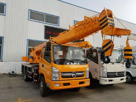 點(diǎn)擊查看詳細(xì)信息<br>標(biāo)題：10噸凱馬汽車吊 閱讀次數(shù)：2308