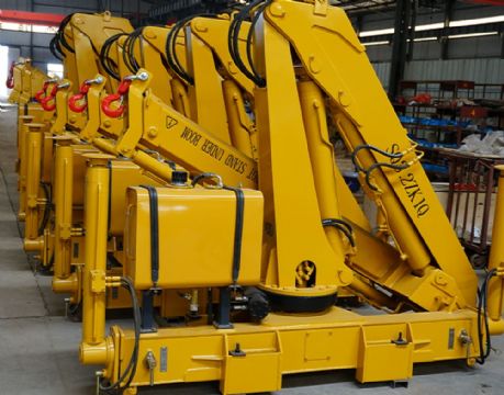 點擊查看詳細信息<br>標題：SQ3S3  3.2噸折臂吊 閱讀次數(shù)：2780